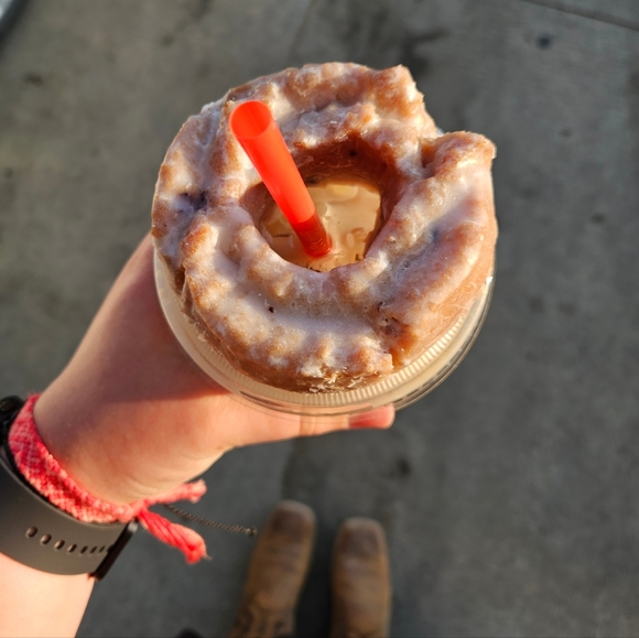 Meet your Posher, Brooke - Picture 6 of 8